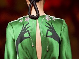 Detail at z haute couture kolekce Schiaparelli Paris