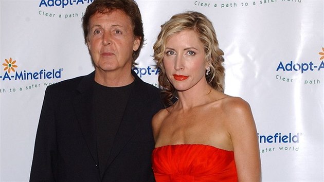 Heather Millsov a Paul McCartney v roce 2004
