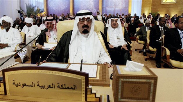Sadskoarabsk krl Abdallh zahajuje zasedn Arabskho summitu v Dauh.