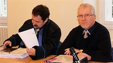 Jaroslav Komora u soudu, na snímku se svým obhájcem Janem Lerchem (22. 1. 2015) Jaroslav Komora u soudu, na snímku se svým obhájcem Janem Lerchem (22. 1. 2015)