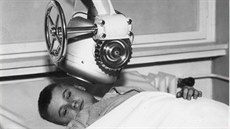 Archivní snímky Masarykova onkologického ústavu, který se otevřel v roce 1935.... Archivní snímky Masarykova onkologického ústavu, který se otevřel v roce 1935....