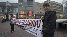 Zástupci Komunitní kiovatky informovali obyvatele Zlína o referendu i den...