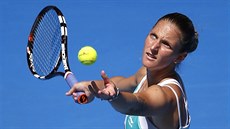 SERVIS. Karolína Plíková ve druhém kole Australian Open.