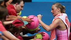 S LOVCI AUTOGRAM. Petra Kvitová po vítzství ve druhém kole Australian Open.