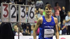 Vítěz Marco Fassinotti z Itálie po neúspěšném pokusu o zdolání italského... Vítěz Marco Fassinotti z Itálie po neúspěšném pokusu o zdolání italského...