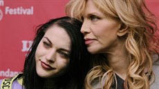 Frances Bean Cobainová a Courtney Love (Park City, 24. ledna 2015)