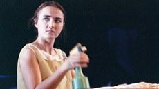 Apolena Veldová v roce 2001 ve he Tramvaj do stanice Touha na prknech...