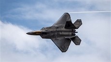 Ameriané zanou vyvíjet stíhaku esté generace, nástupce F-22 a F-35