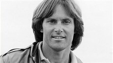 Bruce Jenner v roce 1985. V této dob prý zaal poprvé uvaovat o operaci