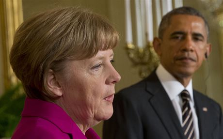 Nmecká kancléka Angela Merkelová a americký prezident Barack Obama po...