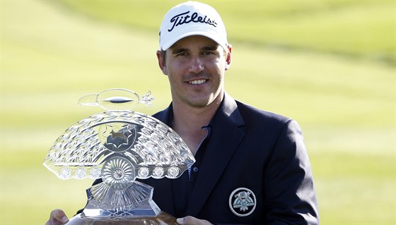 Americký golfista Brooks Koepka oslavil na turnaji Phoenix Open ve Scottsdale...