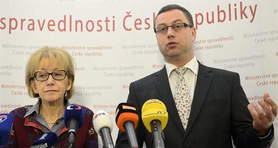 Ministryn spravedlnosti Helena Válková a nejvyí státní zástupce Pavel Zeman