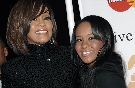 Whitney Houston a její dcera Bobbi Kristina Brownová (Los Angeles, 12. února...