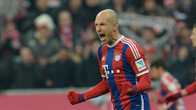 RADOST CO NEVYDREL Arjen Robben sice poslal Bayern Mnichov do veden, Schalke si vak nakonec odvezlo remzu.