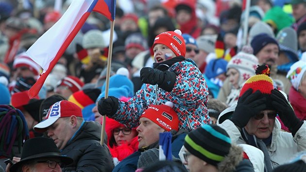 MAL FANOUEK. Povzbuzuje esk biatlonisty v Novm Mst na Morav.