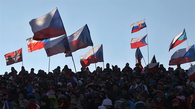 Naten fanouci pi Svtovm pohru v biatlonu v Novm Mst na Morav.