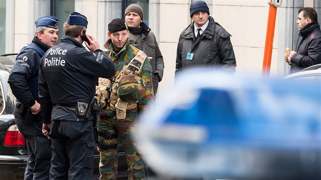 Bruselsk policie evakuovala ti administrativn budovy Evropskho parlamentu kvli podezelmu vozidlu, kter tam zaparkoval slovensk oban (2. nora 2015).