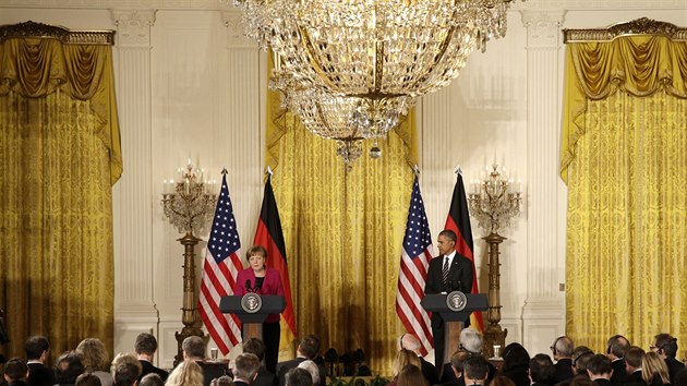 Americk prezident Barack Obama a nmeck kanclka Angela Merkelov po jednn o krizi na Ukrajin (9. nora 2015)