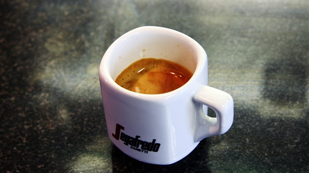Spolenost Segafredo má vedoucí postavení producenta kávy pro pípravu espressa...