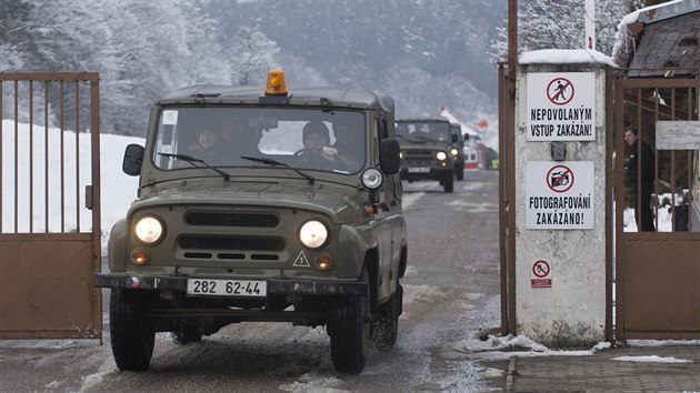 Vjezd do arelu muninch sklad u Vlachovic-Vrbtic na Zlnsku.