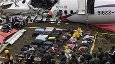 Pátrai shromádili zavazadla ze zíceného tchajwanského letounu (5. února...