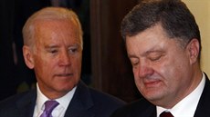 Americký viceprezident Joe Biden a ukrajinským prezidentem Petrem Poroenkem na...