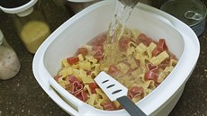 Že jíte doma těstoviny celkem často? Na Valentýna vyberte ty ve tvaru srdíček a... Že jíte doma těstoviny celkem často? Na Valentýna vyberte ty ve tvaru srdíček a...