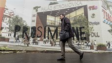 Lidé z Prahy 7 protestovali proti výstavbě nového obchodního centra ve... Lidé z Prahy 7 protestovali proti výstavbě nového obchodního centra ve...