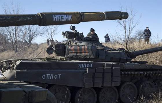 Tanky bojovník Doncké lidové republiky u Vuhlehirsku (19. února 2015)
