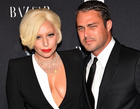 Lady Gaga a její dnes u bývalý snoubenec Taylor Kinney