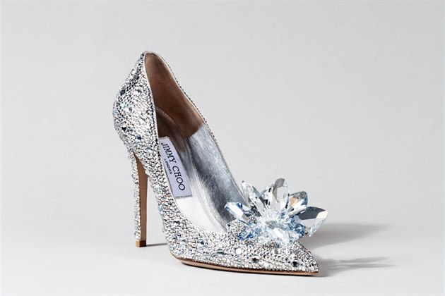 Proslulý malajsijský obuvník Jimmy Choo nemohl ve výběru chybět. Třpytivé... Proslulý malajsijský obuvník Jimmy Choo nemohl ve výběru chybět. Třpytivé...