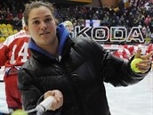 Tenistka Miriam Kolodziejov na litvnovskm zimnm stadionu.