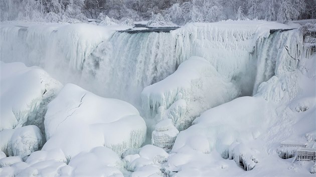 Zamrzl Niagarsk vodopdy v Kanad