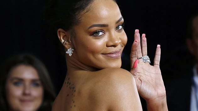 Rihanna (Los Angeles, 8. nora 2015)
