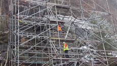 Zabezpečení skal v Hřensku bude stát 130 milionů korun. Zabezpečení skal v Hřensku bude stát 130 milionů korun.