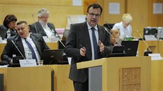 Ministr průmyslu a obchodu Jan Mládek na zastupitelstvu Ústeckého kraje Ministr průmyslu a obchodu Jan Mládek na zastupitelstvu Ústeckého kraje