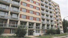 V panelovém domě, který odprodává společnost ČEZ, je 200 lůžek. V panelovém domě, který odprodává společnost ČEZ, je 200 lůžek.