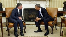 Jordánský král Abdalláh II. (vlevo) jednal s americkým prezidentem Barackem...