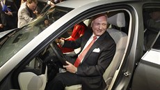 Winfried Vahland, šéf Škody za volantem nového superbu Winfried Vahland, šéf Škody za volantem nového superbu