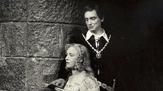 Mária Kráoviová a Josef Budský  v Hamletovi