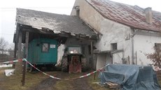 Obětí vraha se stal muž žijící v maringotce na statku v Bzové na Táborsku. Obětí vraha se stal muž žijící v maringotce na statku v Bzové na Táborsku.