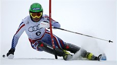 Ruský slalomá Alexander Choroilov bhem prvního kola slalomu na mistrovství...