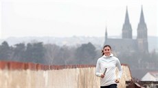 Zuzana Hejnová běží po novoměstských hradbách. Zuzana Hejnová běží po novoměstských hradbách.