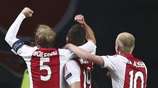 Nicolai Boilesen, Arkadiusz Milik a Davy Klaassen (zleva) z Ajaxu Amsterdam se... Nicolai Boilesen, Arkadiusz Milik a Davy Klaassen (zleva) z Ajaxu Amsterdam se...
