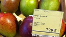 Také mango patí v jihovýchodní Asii i ve stední Americe mezi levné ovoce a...