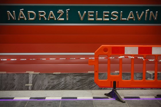 Stanice metra Nádraí Veleslavín tsn ped svým dokonením (20.2.2015)