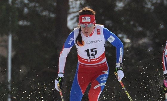 Bkyn na lyích Eva Vrabcová-Nývltová ve skiatlonu na MS ve Falunu.