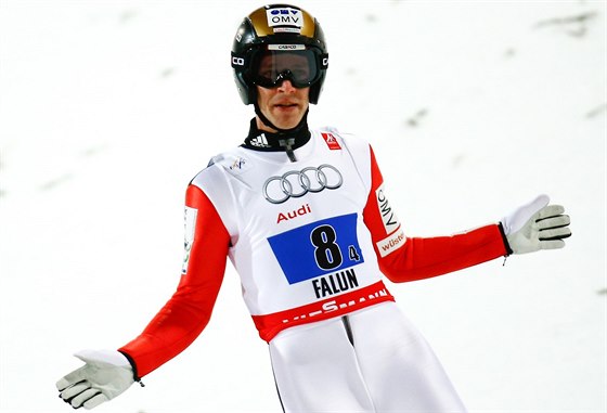 Roman Koudelka po svém skoku v závod tým na mistrovství svta ve Falunu.