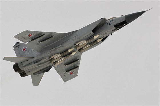 Pepadový stíhací letoun MiG-31