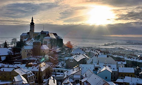 Ani pod snhem neusíná Mikulov zimním spánkem. Na zámek se mete vypravit...